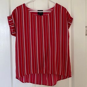 Women’s Rolled Sleeve Top Size Small